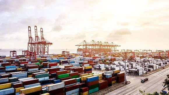 国务院关税税则委员会：对原产于美国的所有进口商品加征34%关税